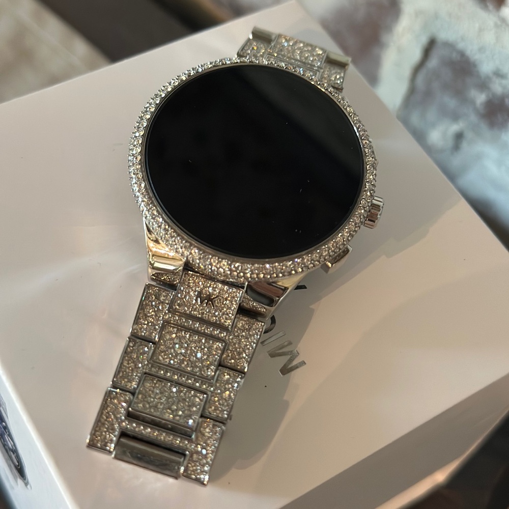 Michael Kors Gen 6 Touchscreen Smartwatch -make offer- LIKE NEW! (BLING!)